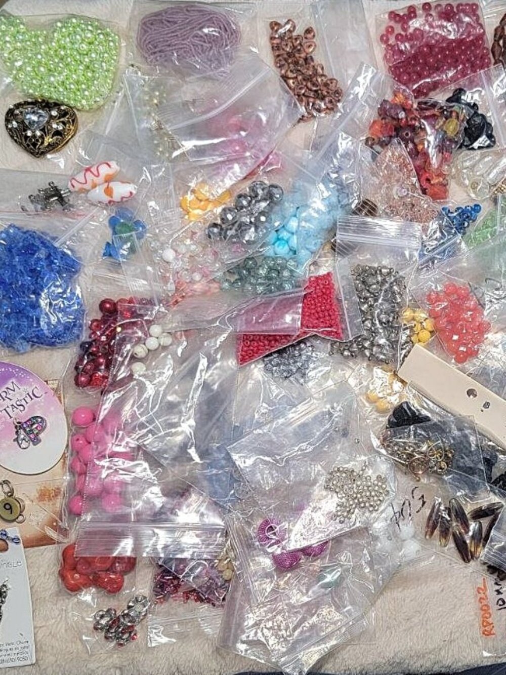 HUGE 4.5lb Destash Lot Jewelry Making Beads Findings Cabachons Various Mats #F